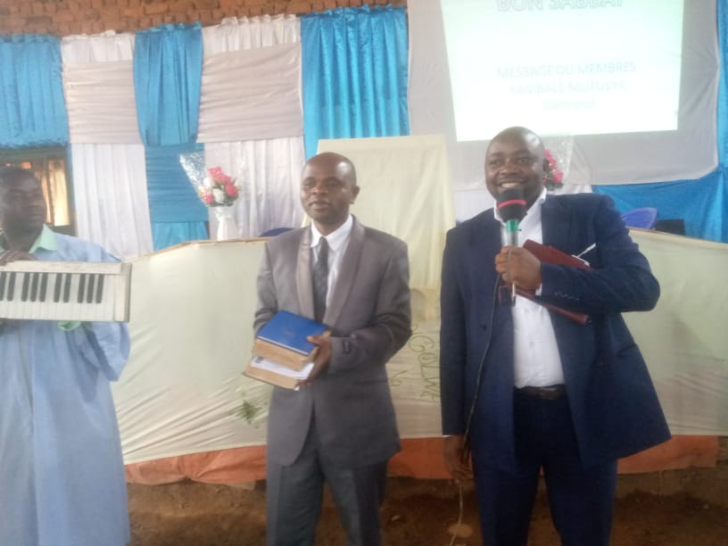 Butembo: L’église adventiste Francophone de Ngolwe reçoit un matériel complet du studio audio( don de KAMBALE MUTUVYA DALMOND)