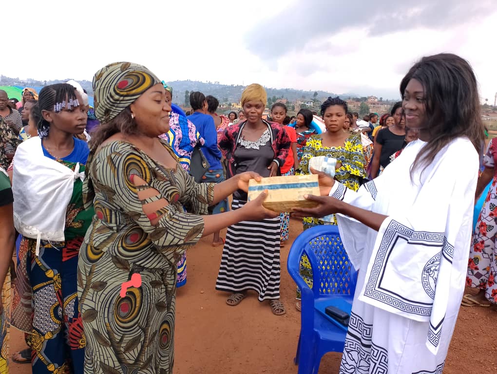 Butembo : les épouses des militaires basés au Camp de Rughenda, reconfortées par la visite de madame l’ingénieure MASIKA MAGHULU Arlette, qui les a parlé de l’éducation électorale